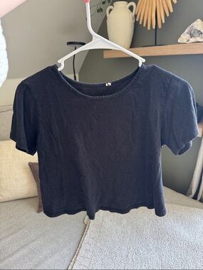 PacSun Black Short-Sleeve Crop Top